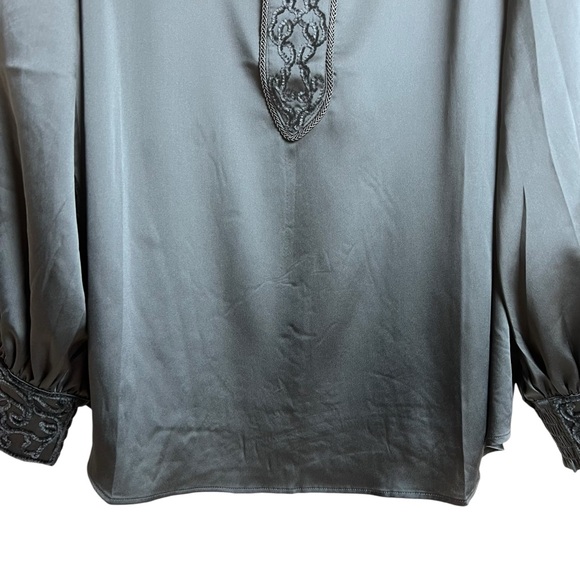 Chico’s Satin Chenille Smocked Blouse Gray Chico’s Size 4 - Picture 7 of 16